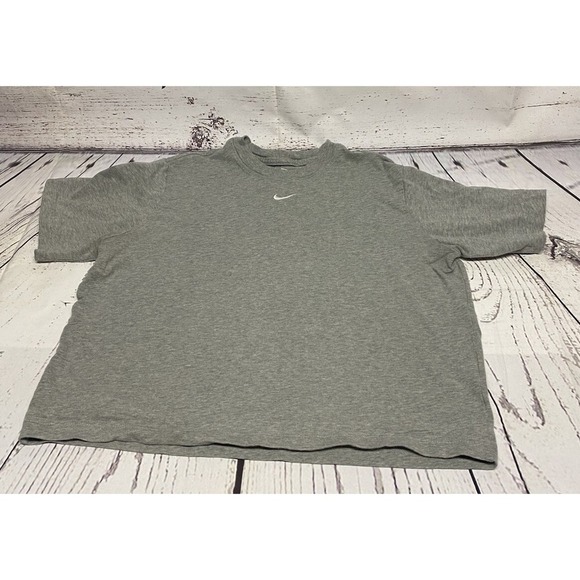 NIKE "THE NIKE TEE" LOOSE FIT CROPPED T-SHIRT/ Women's SIZE Medium - Picture 1 of 5